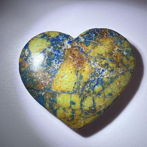 Azurite Heart Carving Meditation Stone (4) - Picture 5 of 9